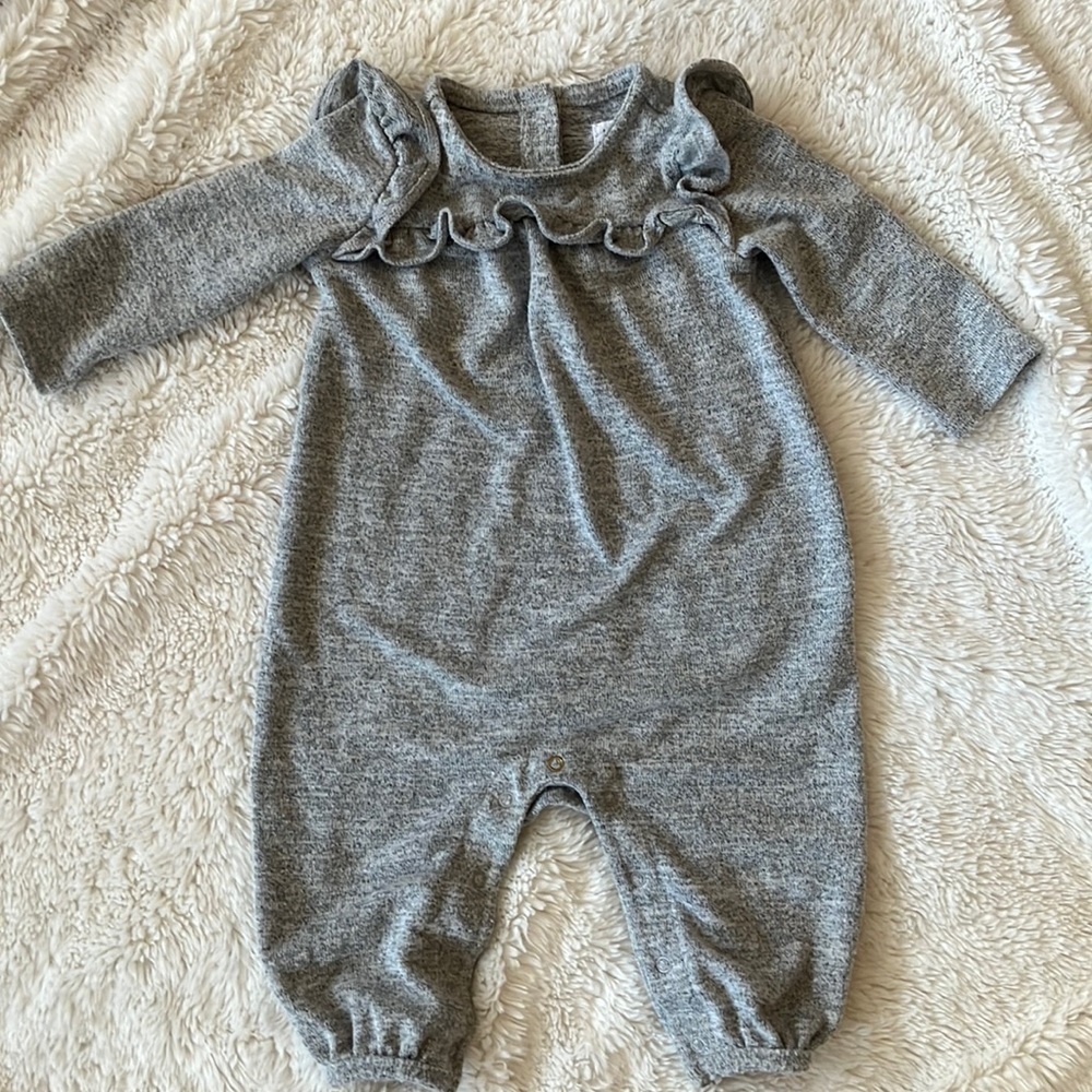 BABYGAP ruffled romper